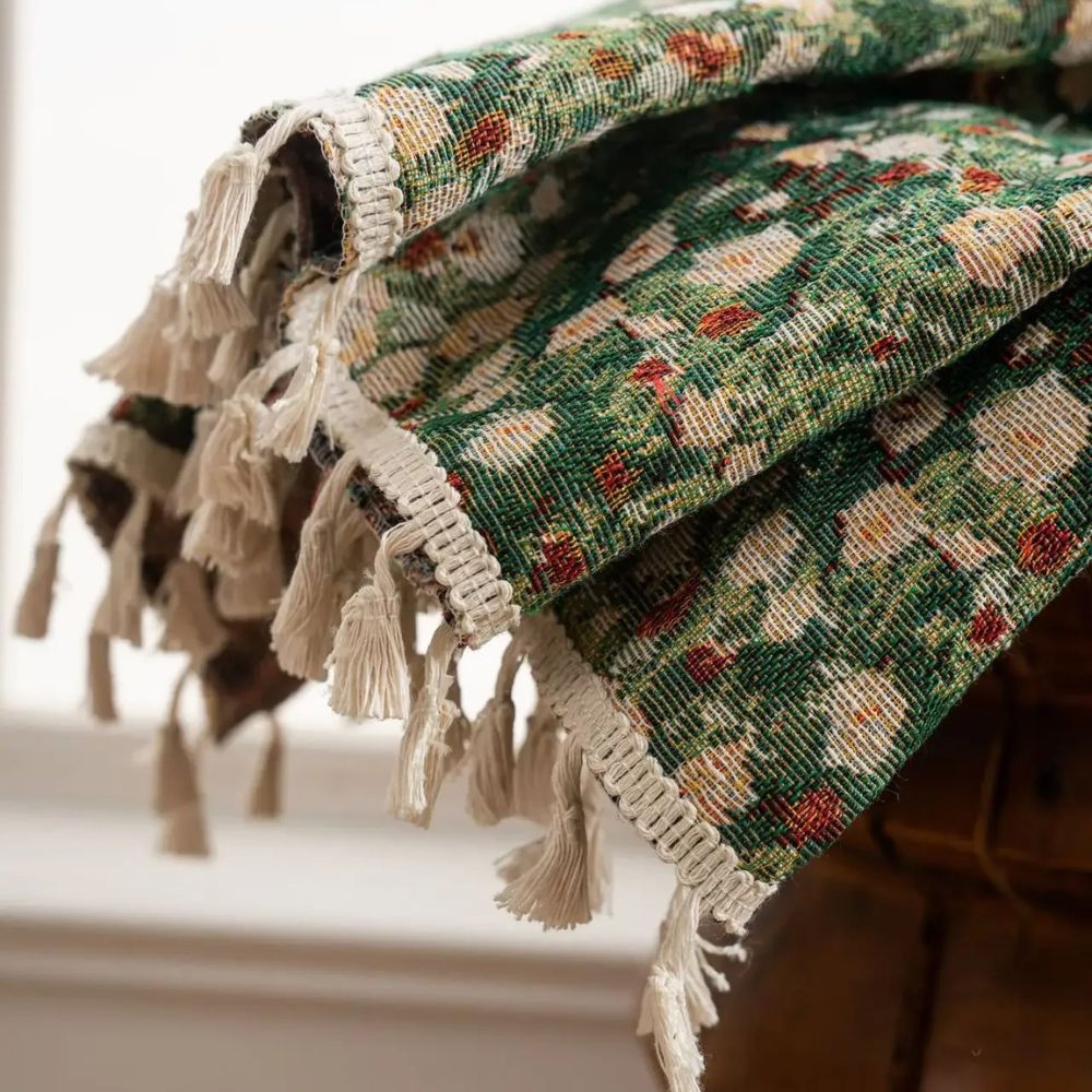 Noveau Ditsy Floral Tassel Gardin