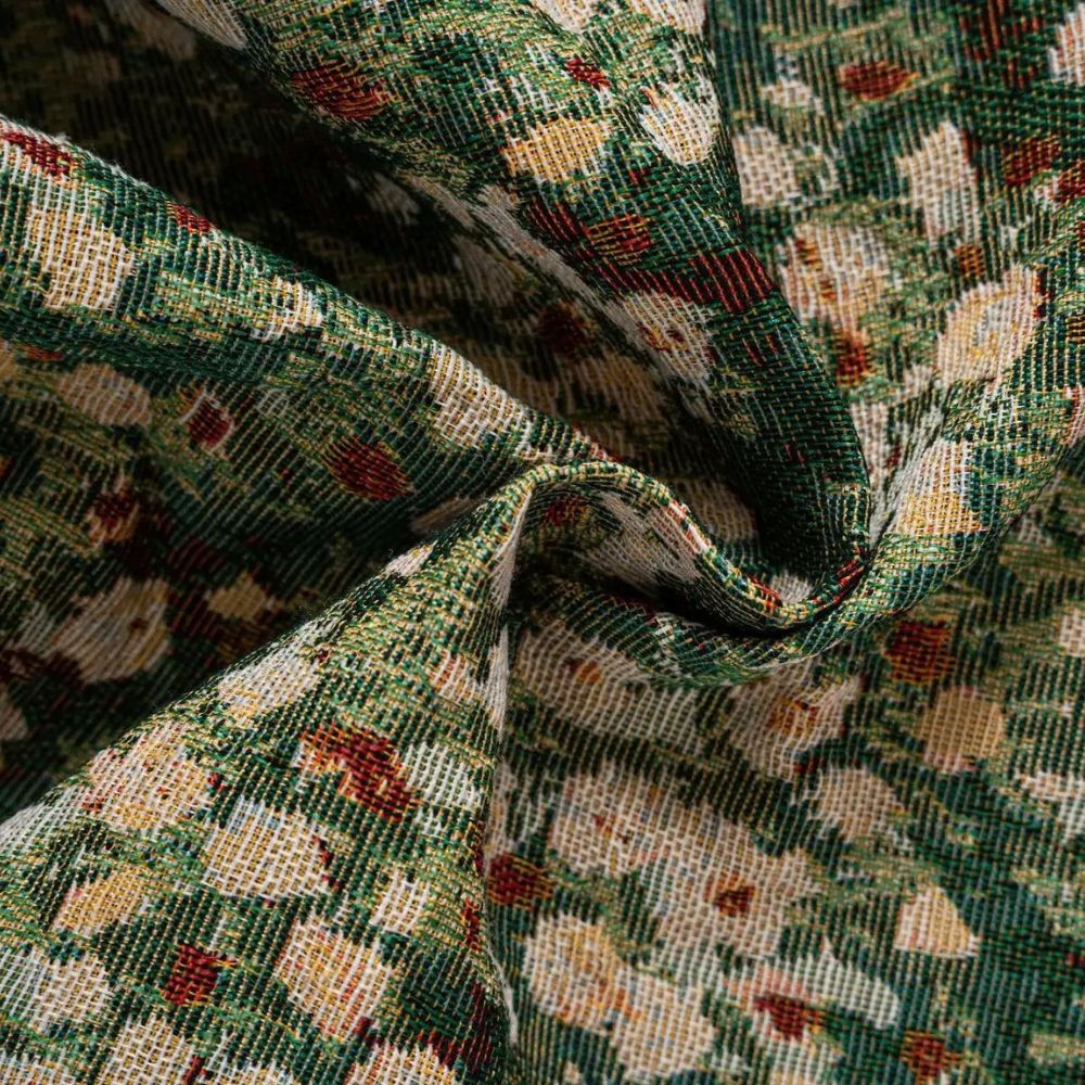 Noveau Ditsy Floral Tassel Gardin