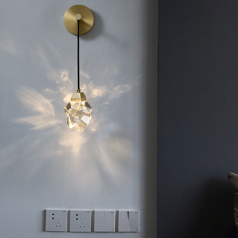 CrystalLux - Modern vägglampa med kristaller och LED-belysning