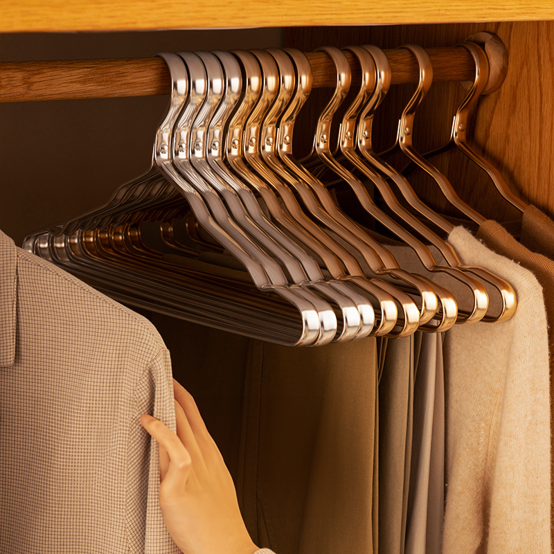 Carvallo Élite – Lyxiga Klädhängare med Finslipad Yta