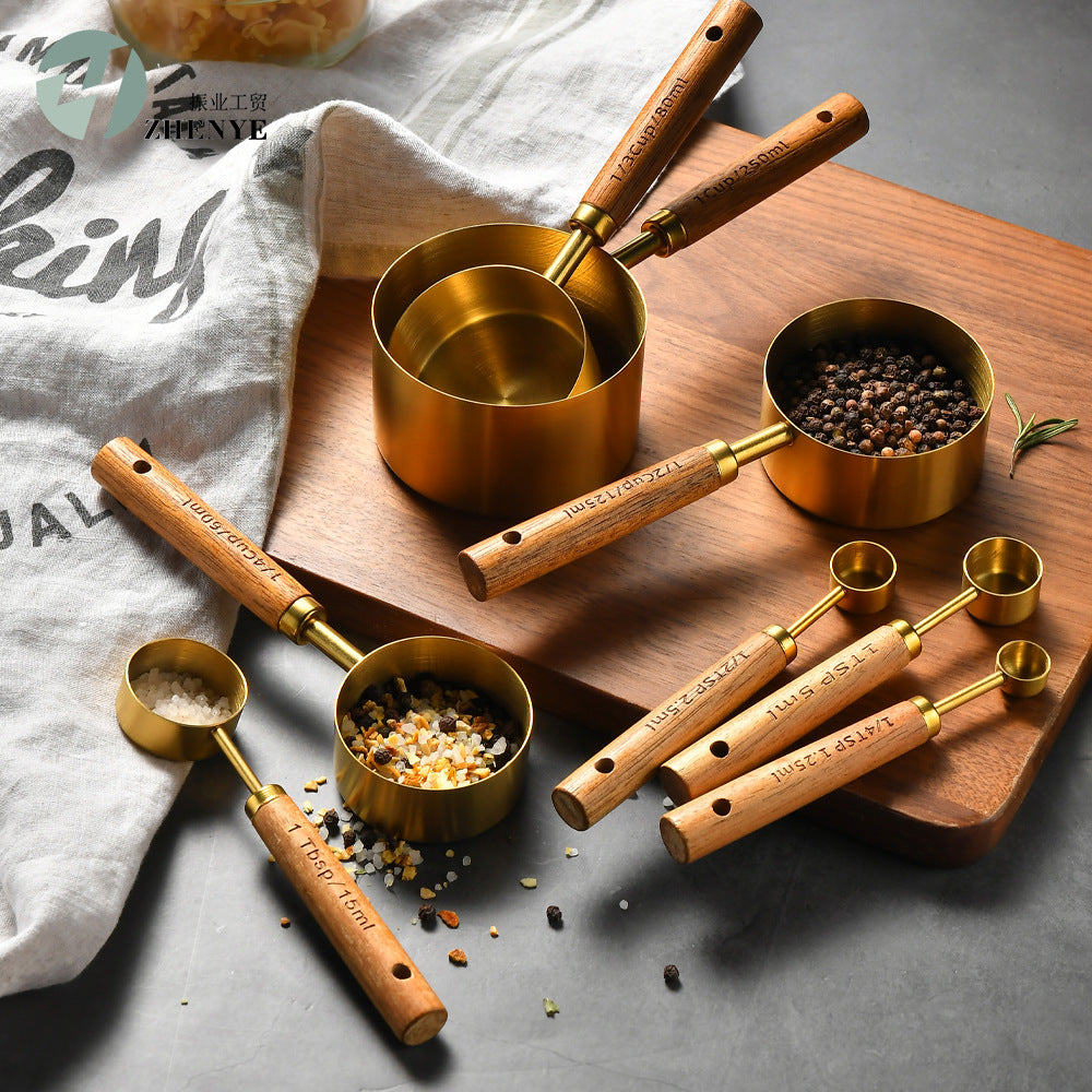 TimberScale 8-delars mätset i massiv ek och rostfritt stål