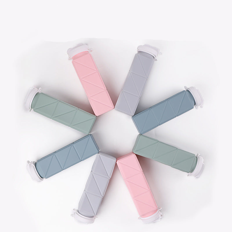 Praktisk Fällbar Silikonflaska För På Språng