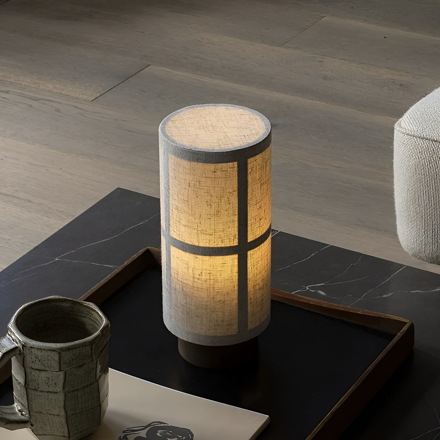 Silkes bordslampa – Japansk design för stilbjudande och dekorerande belysning