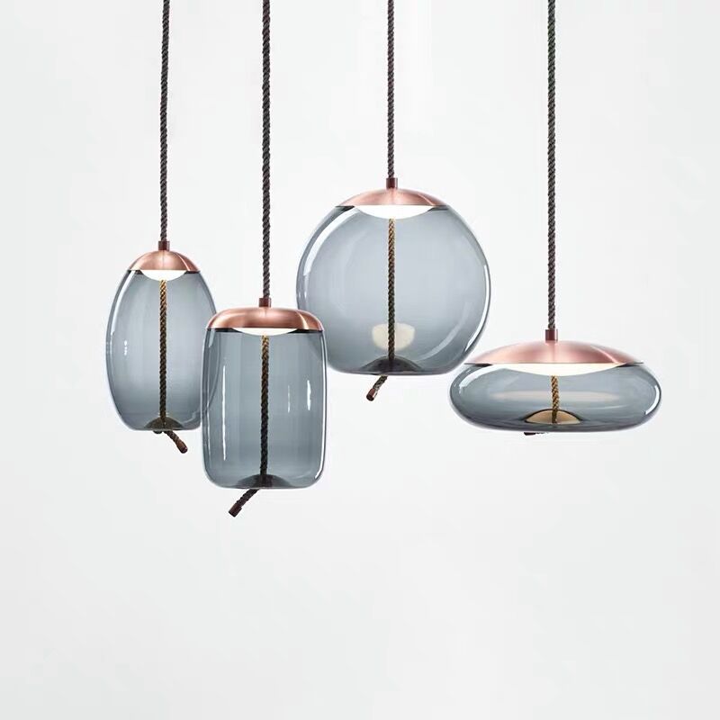 Isolara – Pendellampa i roséguld med snöraffinering