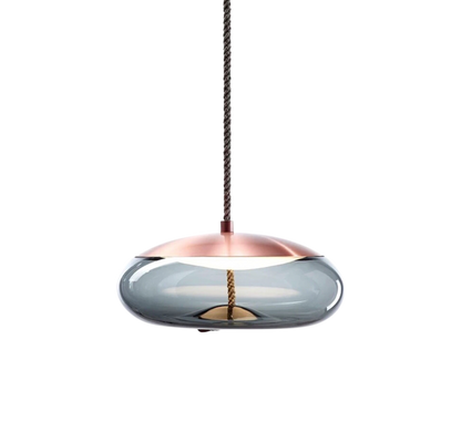 Isolara – Pendellampa i roséguld med snöraffinering