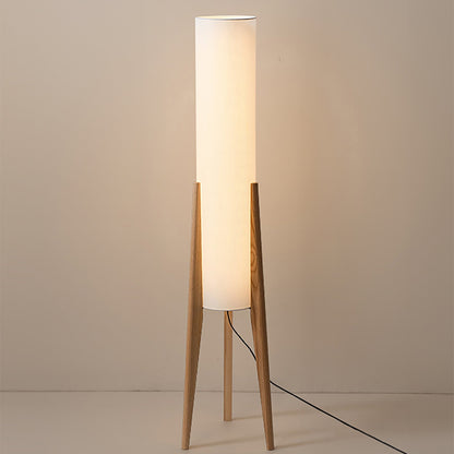 Lunara | Massivträstat lamp från valnöt med LED-ljus