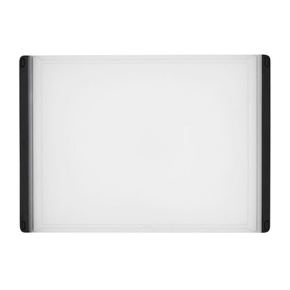 OXO Skärbräda – Robust, knivvänlig plastbräda med saftkanal