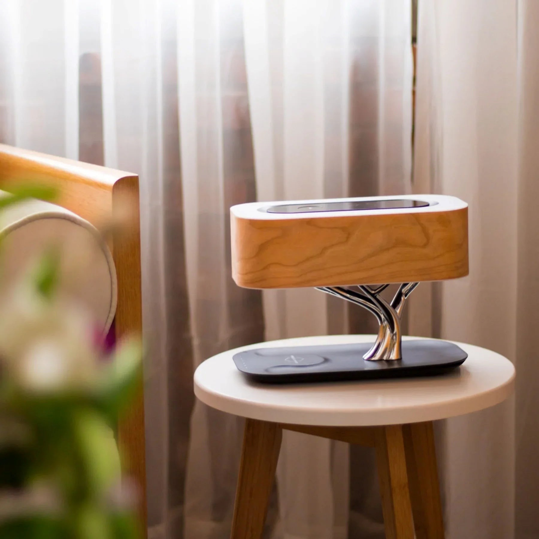 LumiSync Lampa - Bordslampa med Bluetooth-högtalare och trådlös laddare