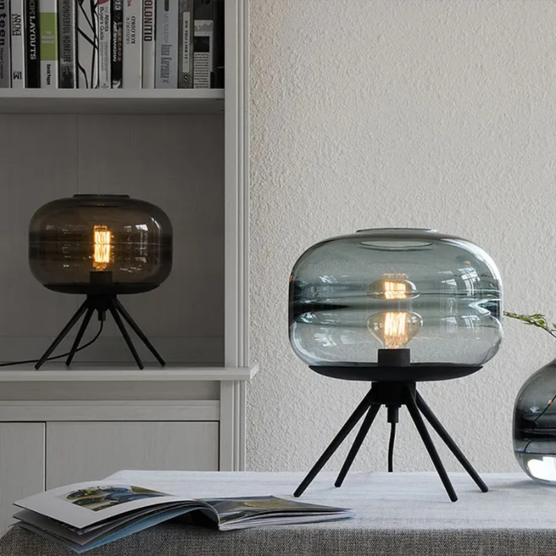 ModernEase Bordslampa – Stilig och Varm