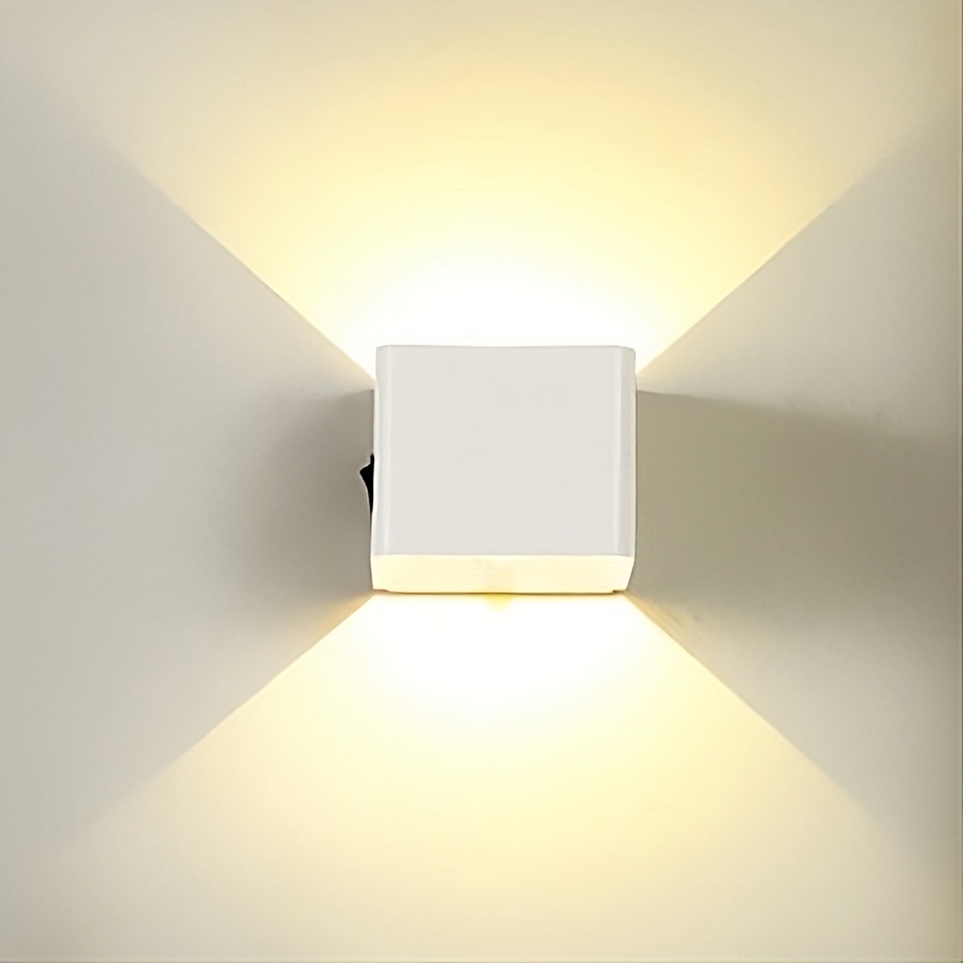 SensorLux - Vägglampa med Rörelse Sensor
