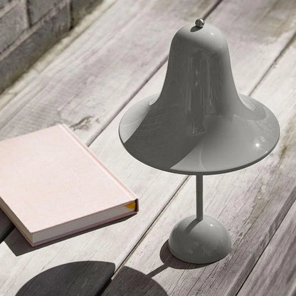 Klassisk klockformad bordslampa