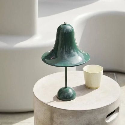 Klassisk klockformad bordslampa