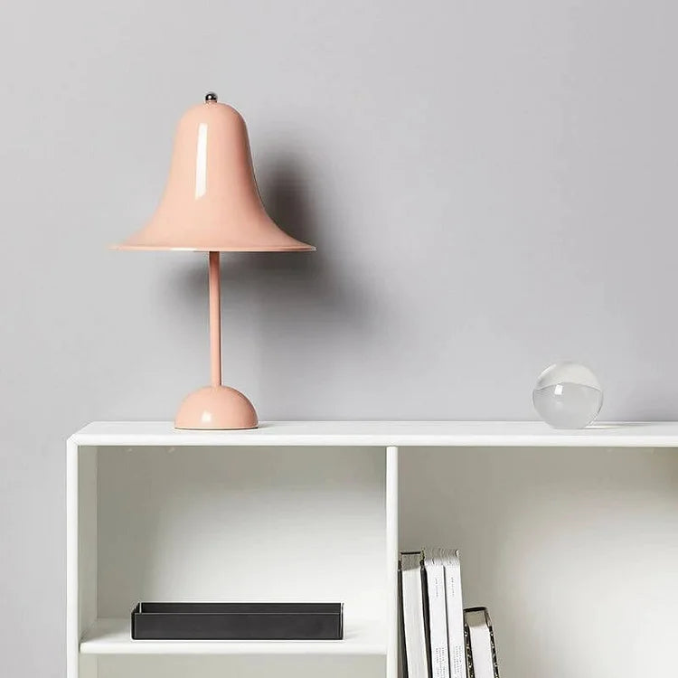 Klassisk klockformad bordslampa