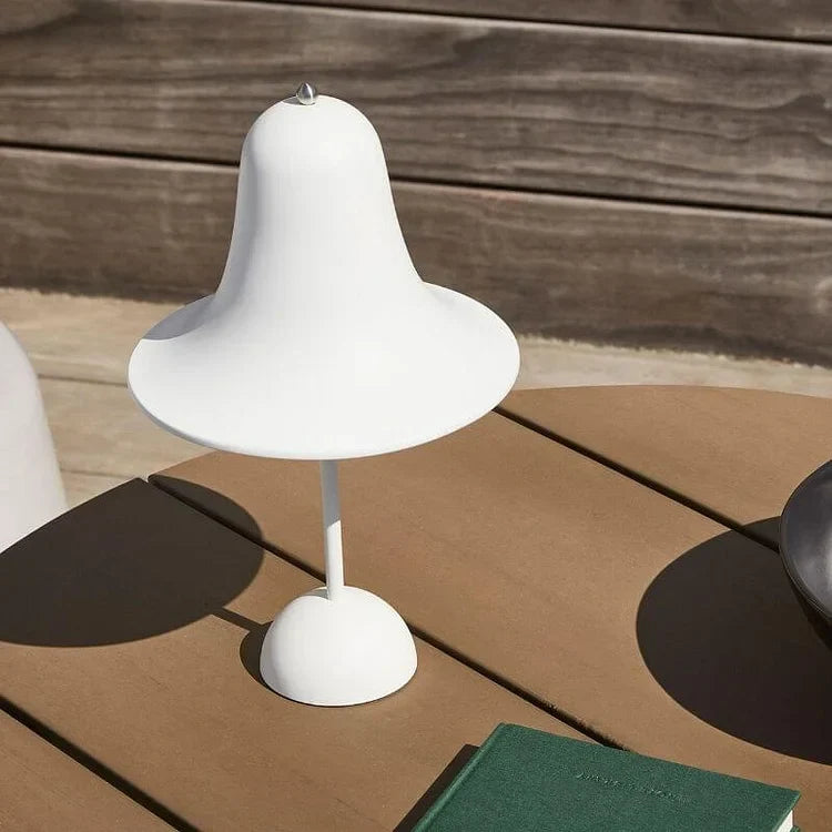 Klassisk klockformad bordslampa