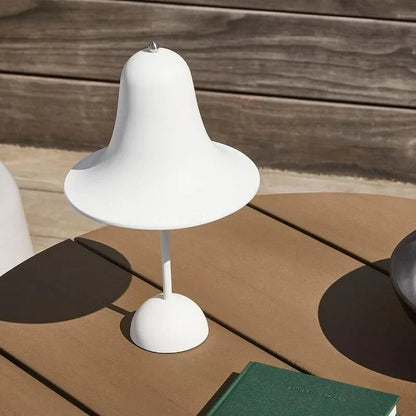Klassisk klockformad bordslampa