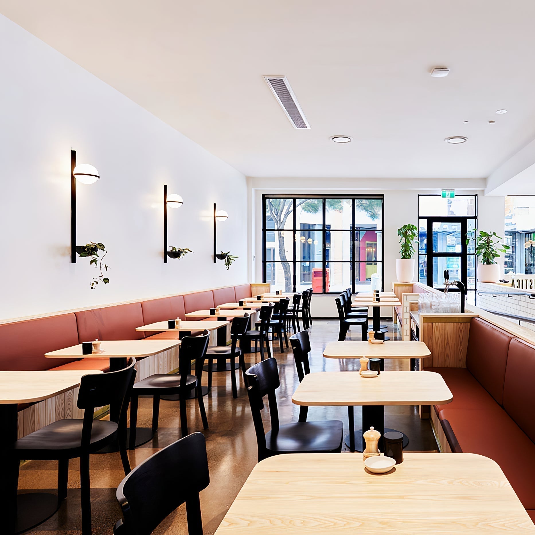 Snygg globformad utomhusvägglampa