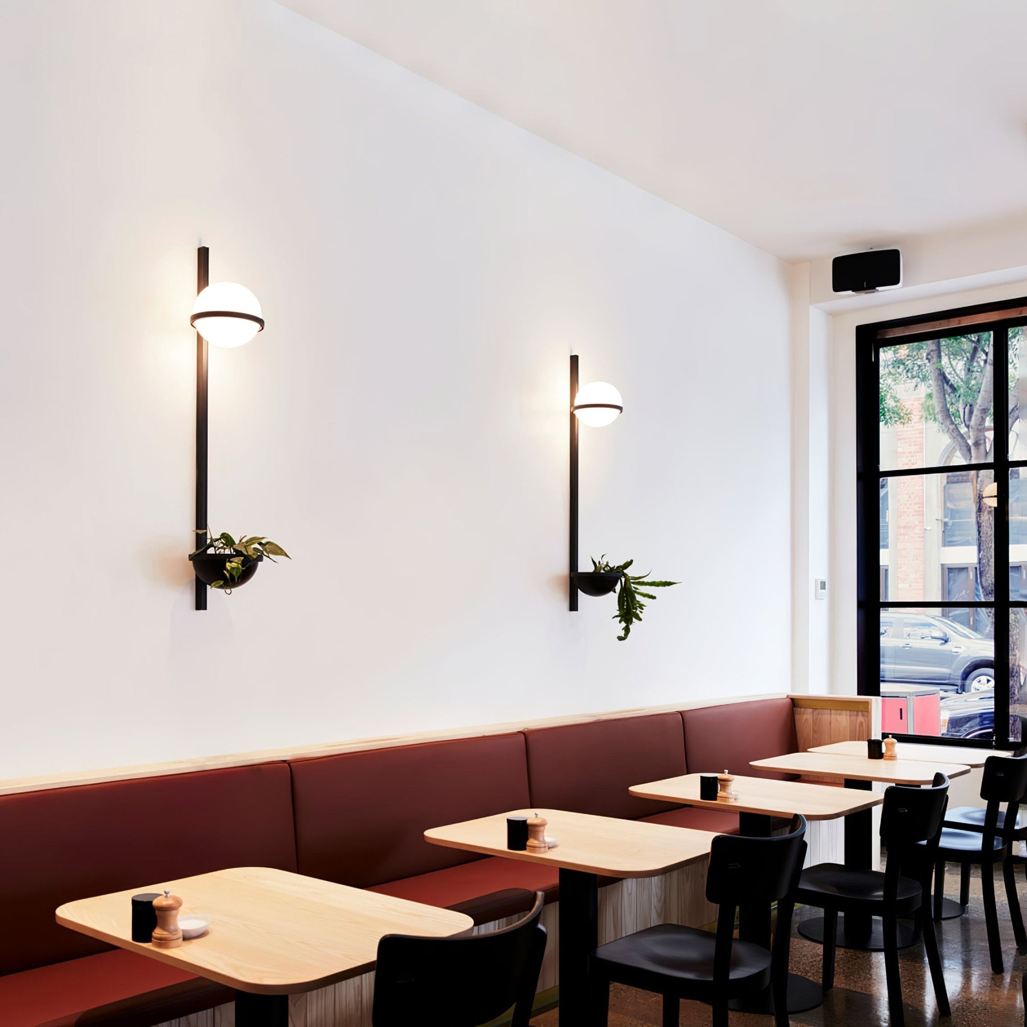 Snygg globformad utomhusvägglampa