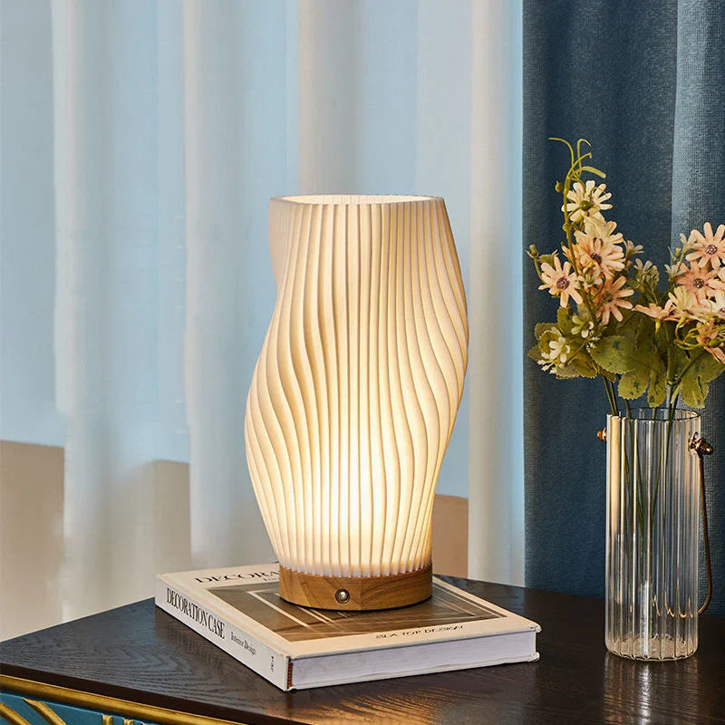 BreezeCrest – Lugnande lampa med kustnära charm