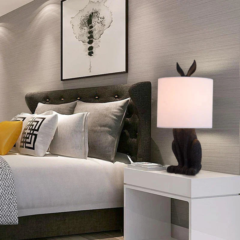 DesignGlow - Maskerad Kanin Bordslampa i Modern Stil