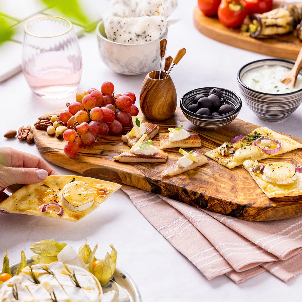 Pure olivträ serveringsbräda | Premium medelhavsolivträ från OVAL