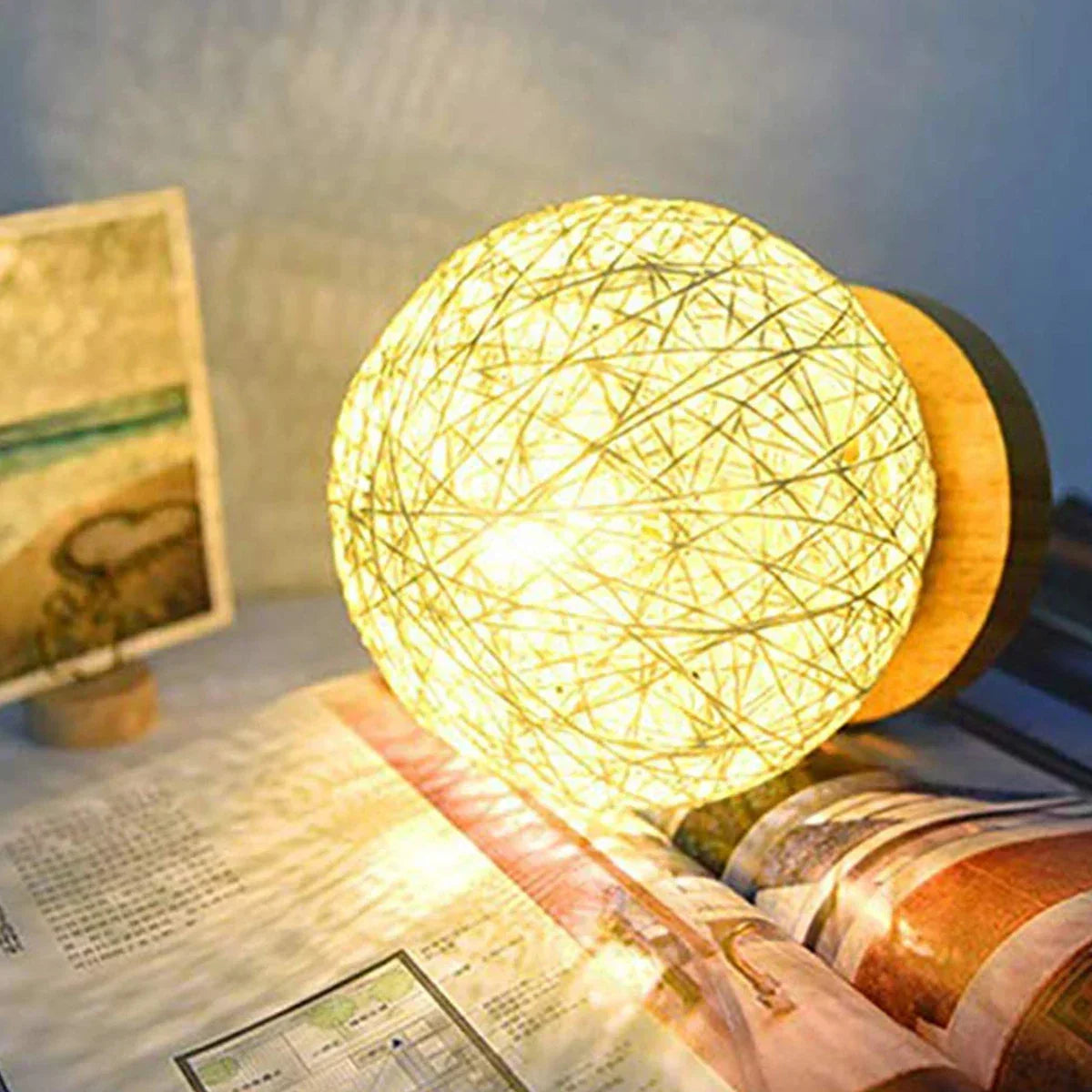 RattanSphere - Rotan Bal Bordslampa