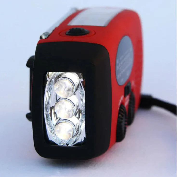 Nödradio | Solhandvevad kraftcentral för camping