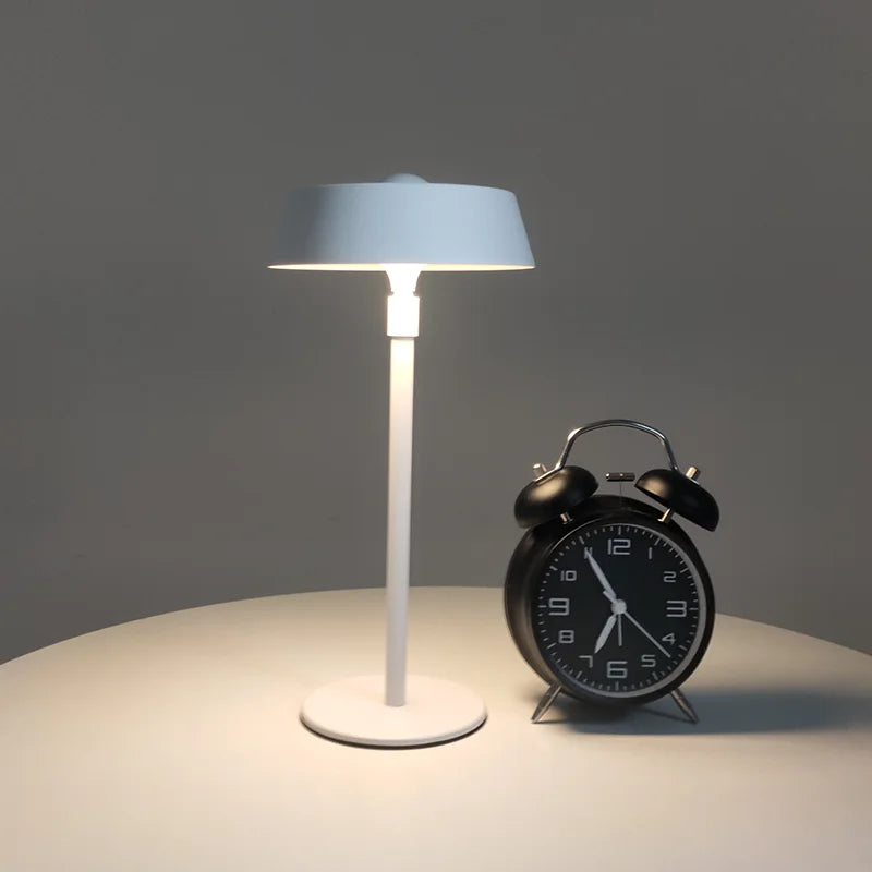 LumiTouch – Modern Sensor Bordslampa med LED Belysning