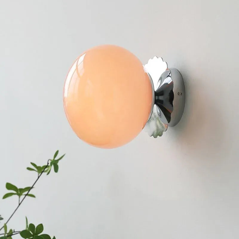 LuxeGlow - Modern LED Vägglampa med Glasboll Elegant Belysning