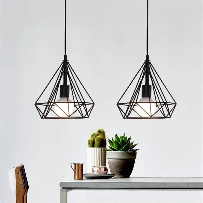 RetroLux - Hänglampa med Industriellt Metallram