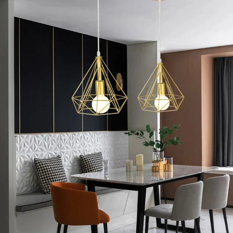 RetroLux - Hänglampa med Industriellt Metallram