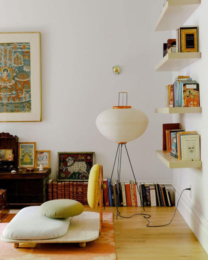 Lunora Haze | Skulptural golvlampa i rispapper i Japandi-stil
