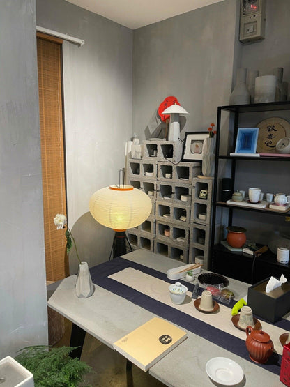 Lunora Haze | Skulptural golvlampa i rispapper i Japandi-stil