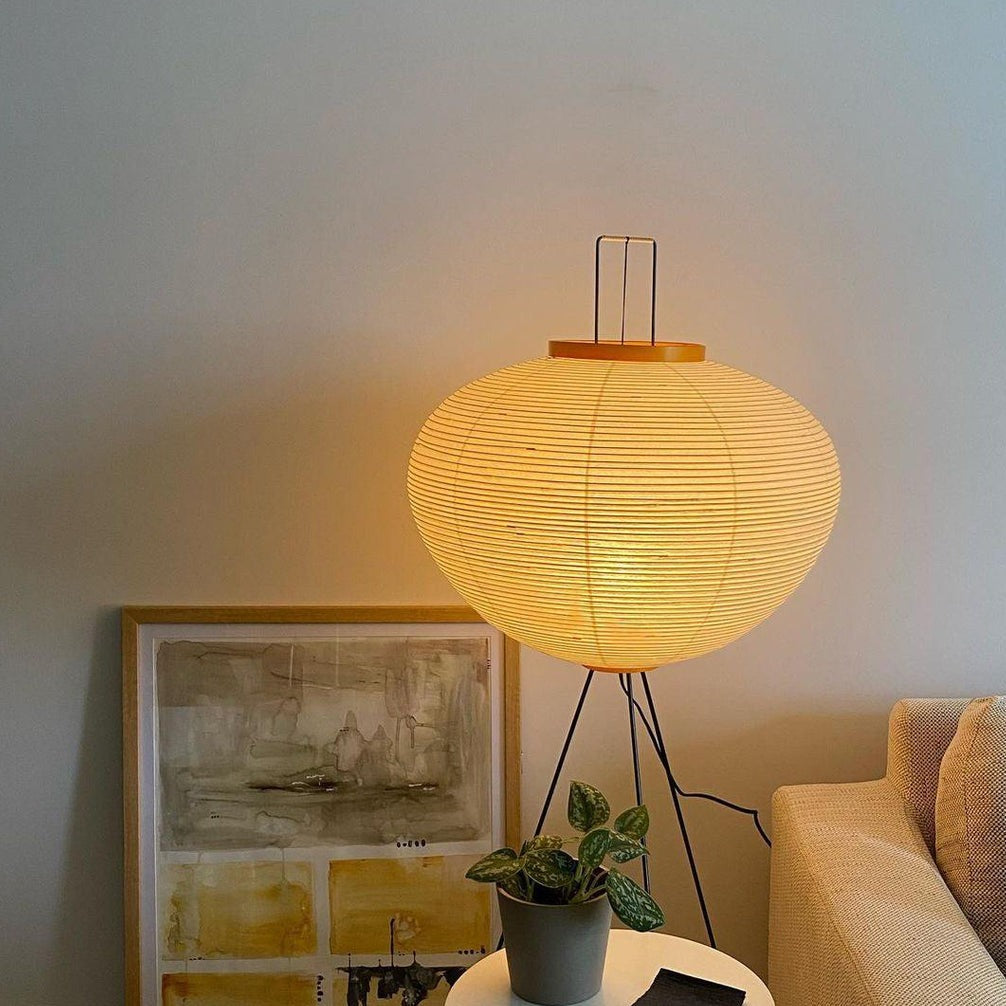 Lunora Haze | Skulptural golvlampa i rispapper i Japandi-stil