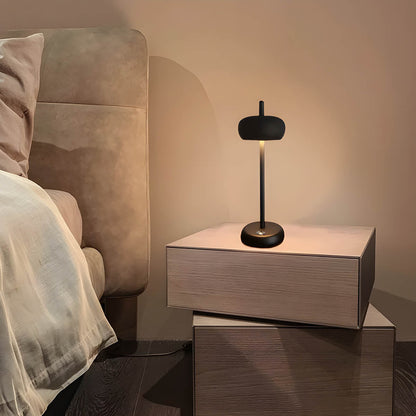 EdgeLume - Modern Bordslampa med Stilrent Design