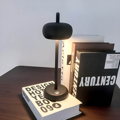 EdgeLume - Modern Bordslampa med Stilrent Design