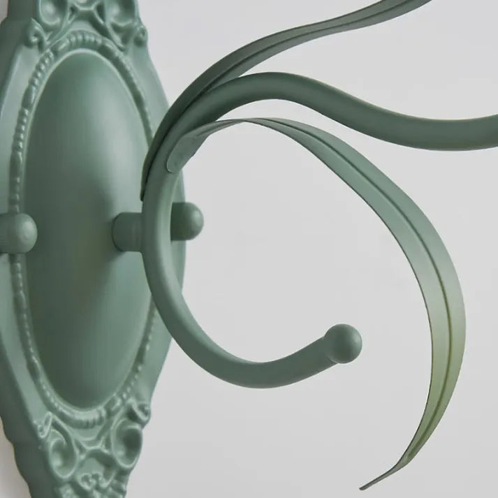 LilyGlow – Vägglampa med Blommönster