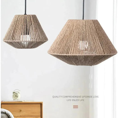 RusticRays Lampa - Rustik Vävd Rattan Lampa
