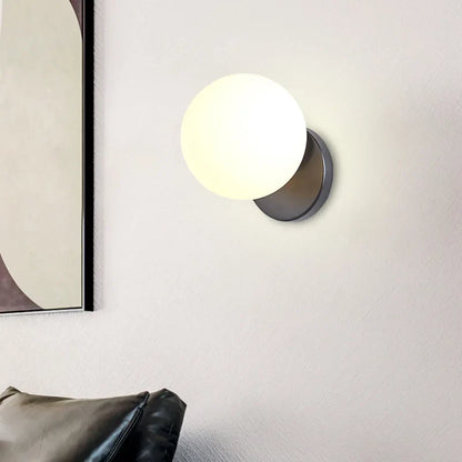 GoldLicht - Modern Guld Vägglampa Med Glaskula