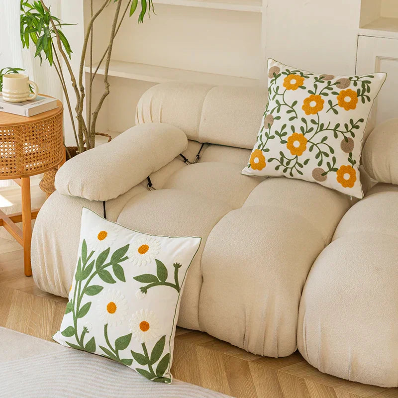 Carvallo – Bomullskuddeöverdrag med Fin Blomsterbroderi