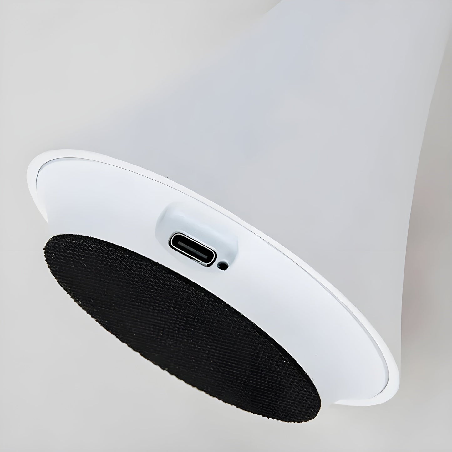 Carvallo Bärbar LED Bordslampa | USB-laddning | Dimbar i 3 ljusfärger | Marmor-effekt | Aluminiumhölje