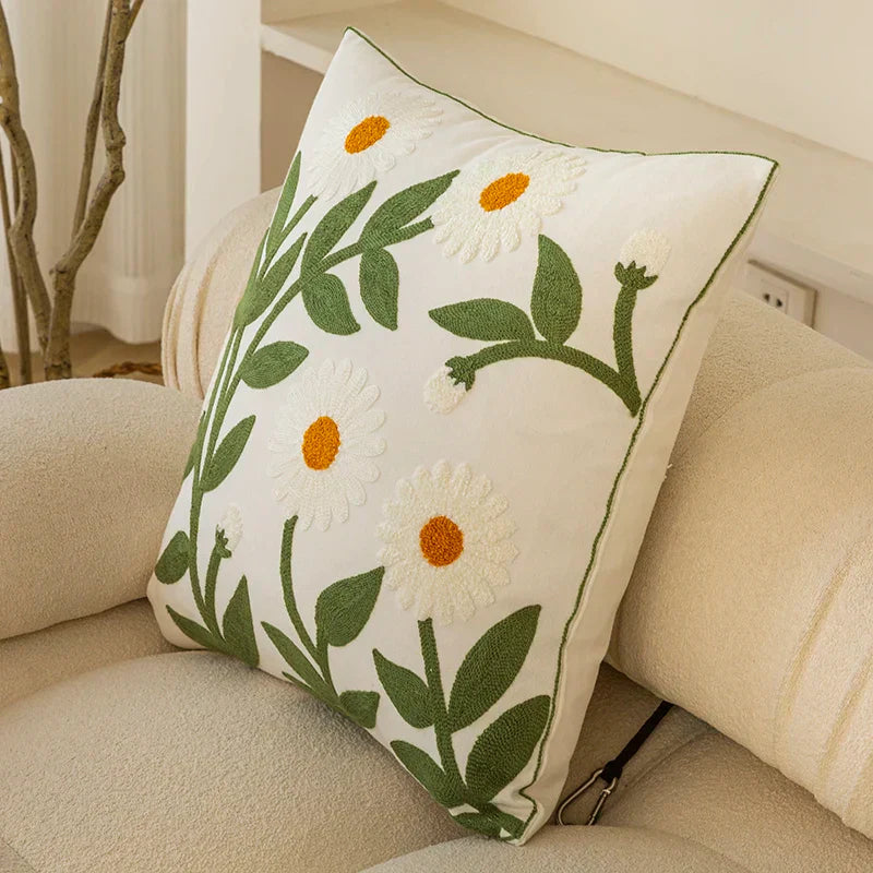 Carvallo – Bomullskuddeöverdrag med Fin Blomsterbroderi