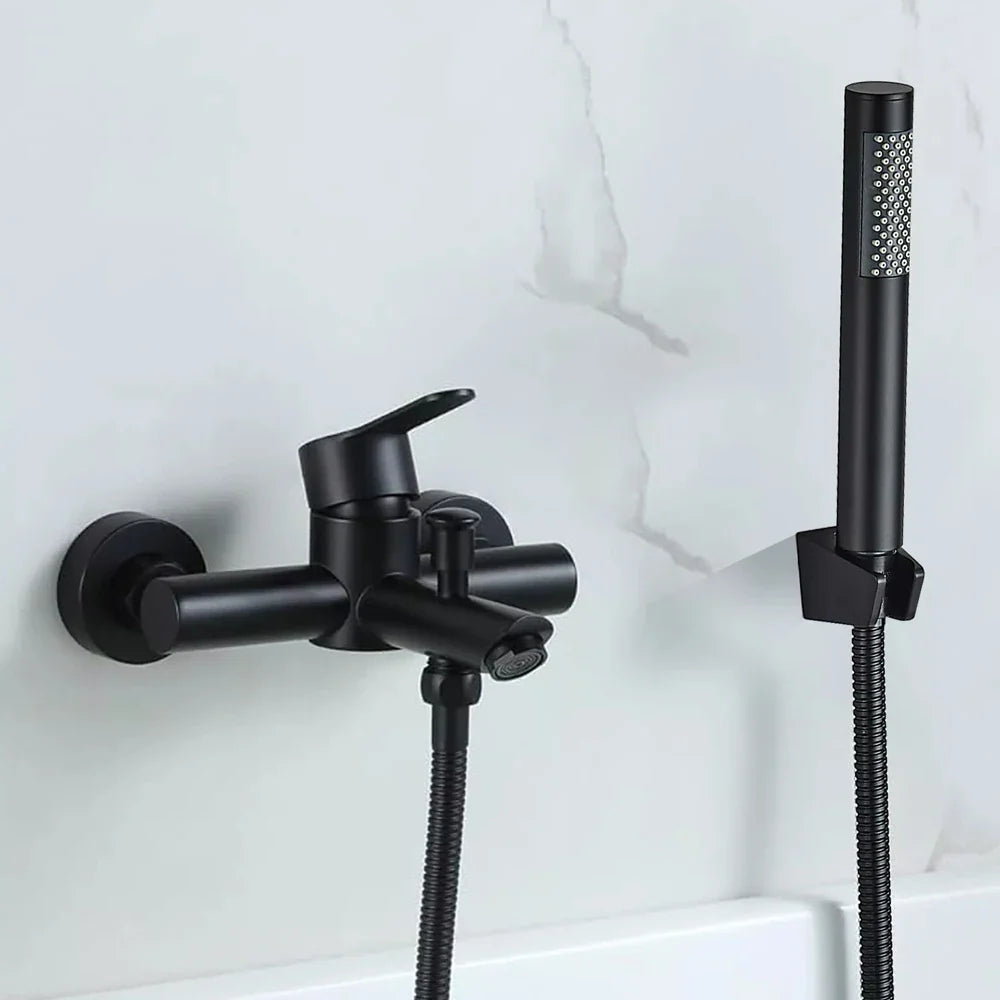 Nordren Vada | Svart väggmonterad kran med handdusch och blandningsventil