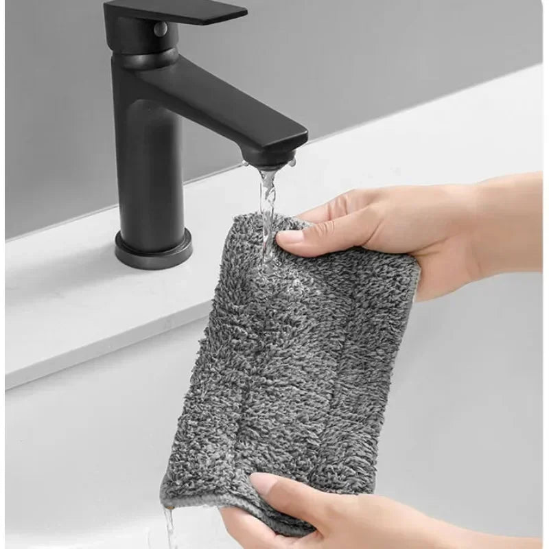 Carvallo | Rengöringsmedel för fönster & skjutdörrar | Grundlig & Handig | För svåråtkomliga hörn