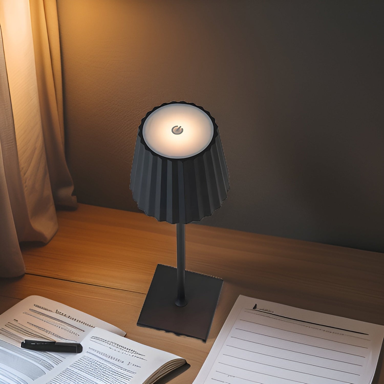 Arlo Trådlampa | Touch Control &amp; USB Laddning för Vardagsrum