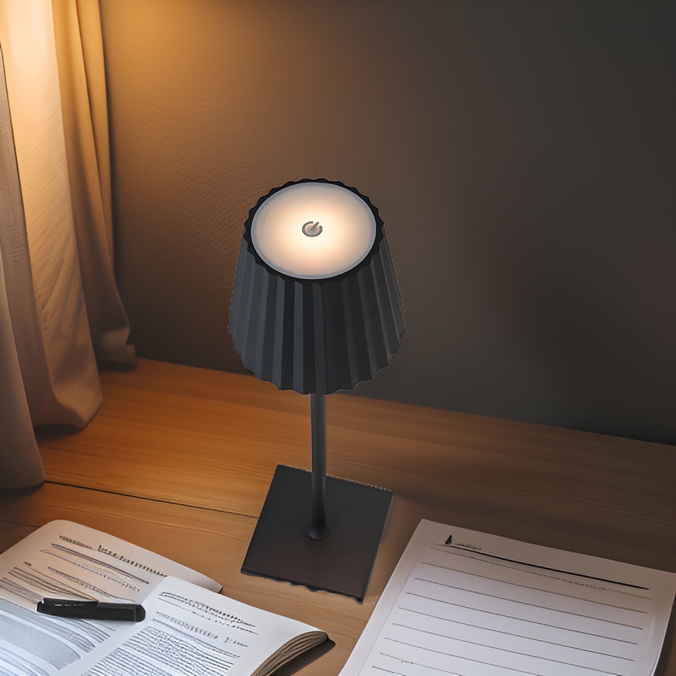 Arlo Trådlampa | Touch Control &amp; USB Laddning för Vardagsrum