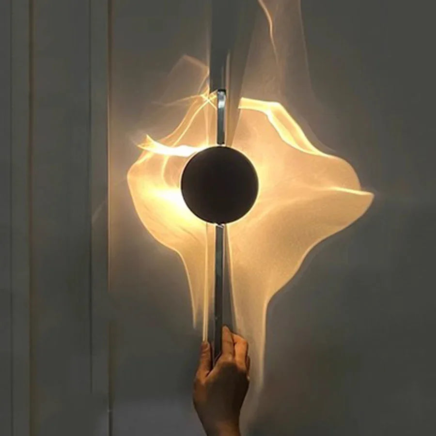 Ljorra Veil | LED-vägglampa med skuggeffekt och vågigt design för sovrum och hall