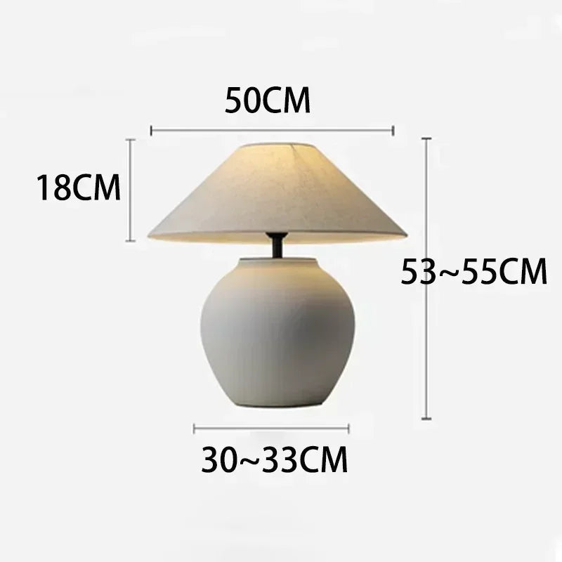 LumeVase – Keramisk Bordslampa med Minimalistisk Design