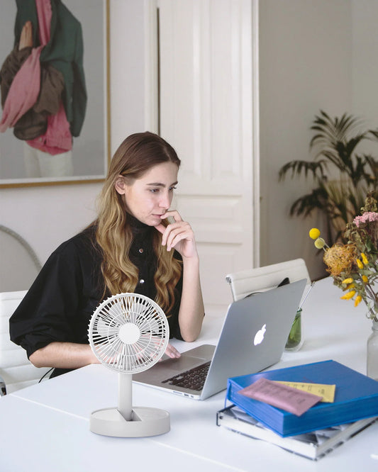 Carvallo Bordventilator Breezio | Sammanflätbar & Bärbar | 4 Hastigheter & Timer | Batteridriven för Inomhus & Utomhus