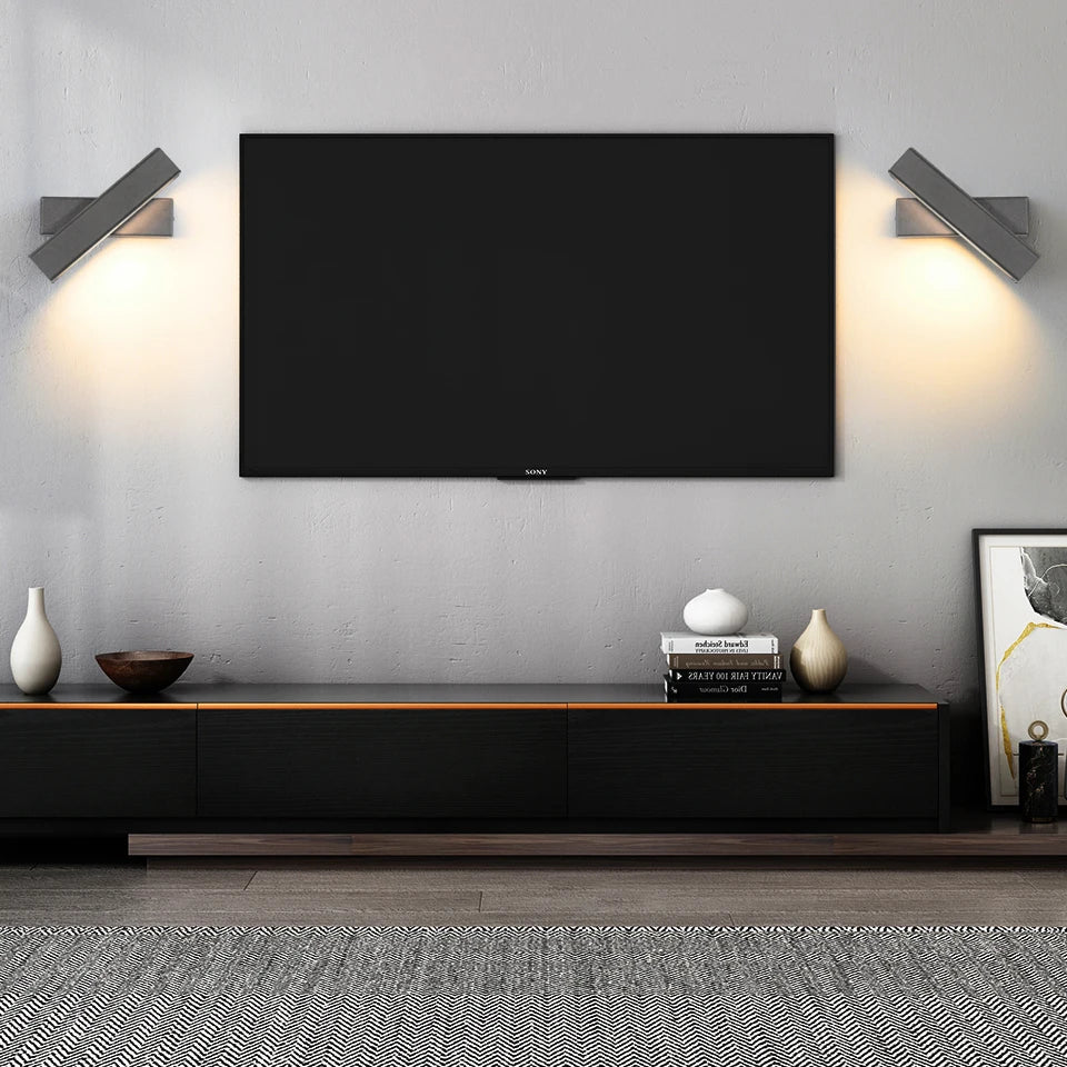 NordicFlex - Rotbar vägglampa med justerbar belysning