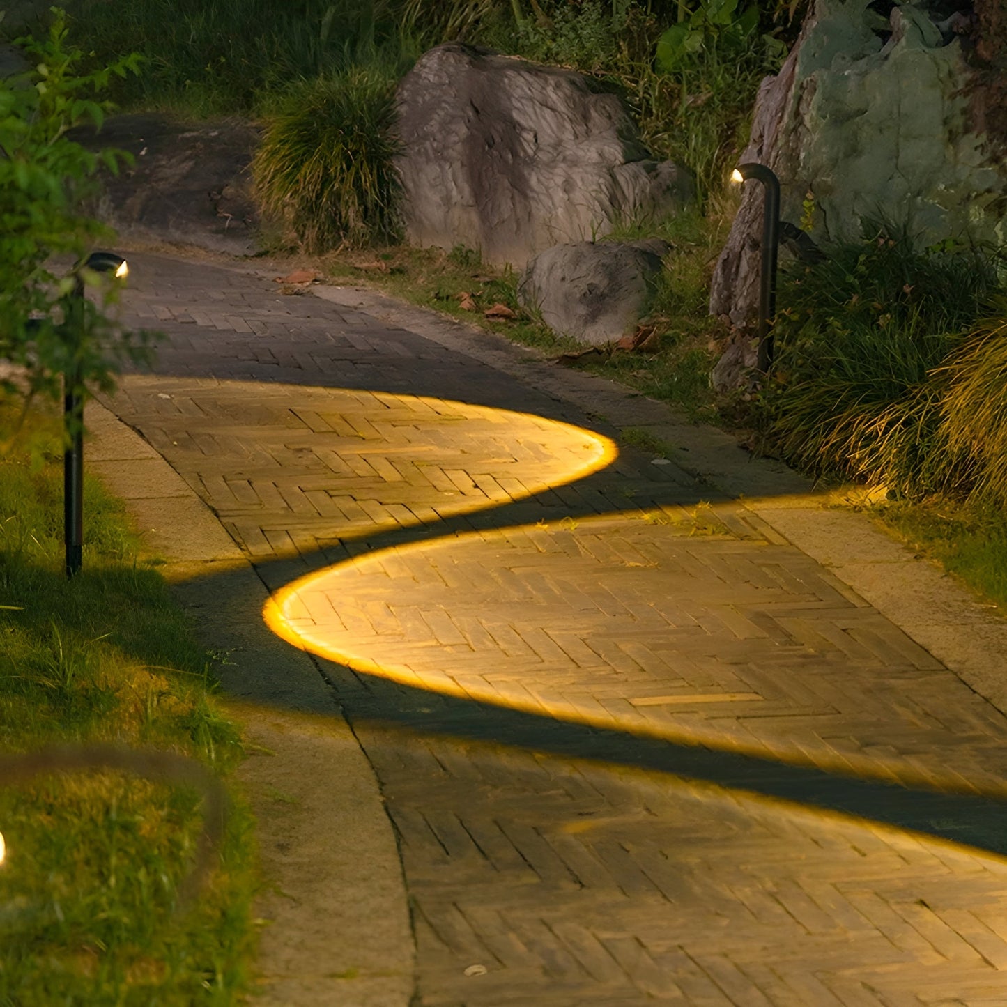 LED Solarlampor för trädgården – Dekorativ väg belysning för gård och uppfart